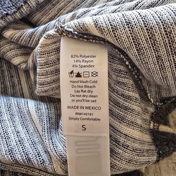 LuLaRoe Naomi Sweater Womens Small Gray White Stripe Batwing Pullover Top NEW - Picture 8 of 10